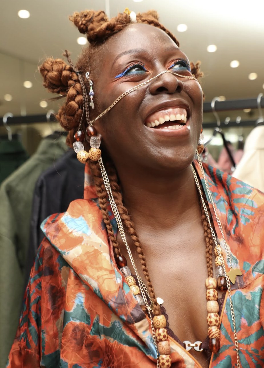 Portrait de la maquilleuse internationale Nallah Balassama Sangaré